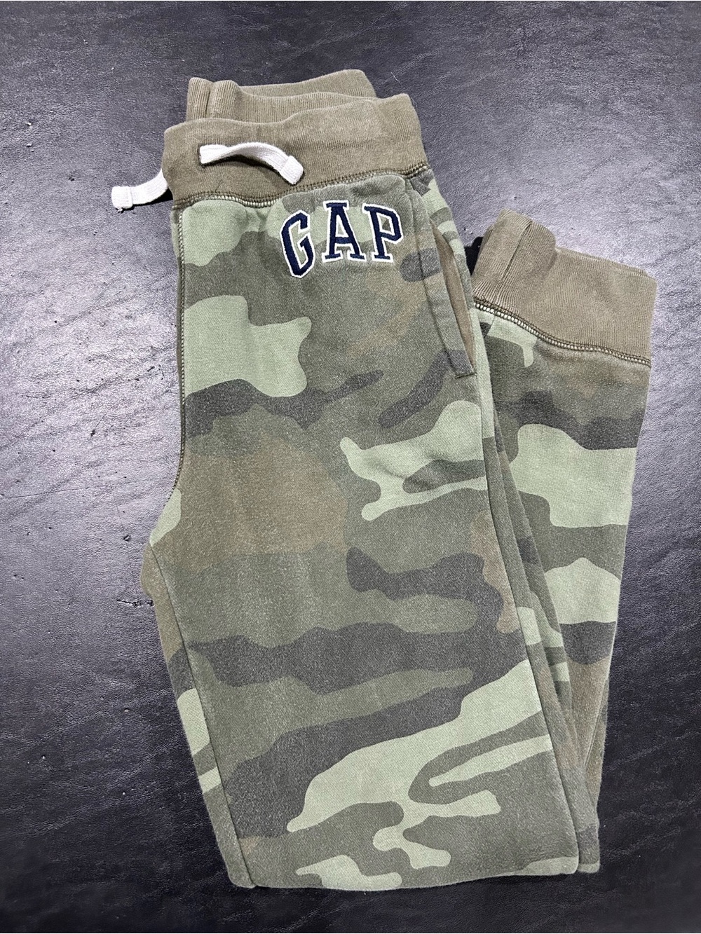 GAP Kids Camo Sweatpants in Olive & Dark Green